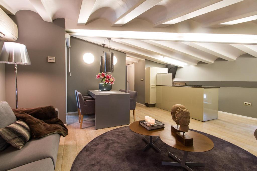 Valencia Boutique Ayuntamiento II Valenza